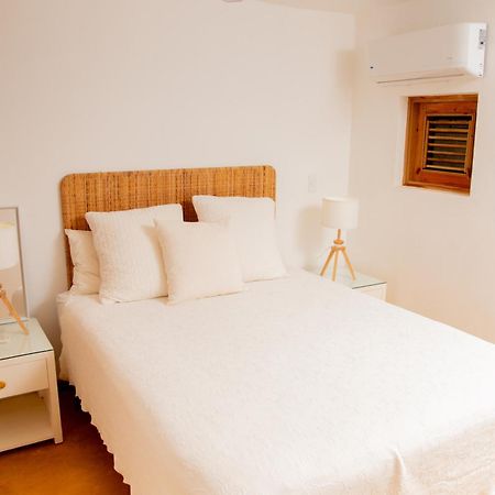 Jasmine La Playita - Ocean Front Apartment ลาส กาเลราส ภายนอก รูปภาพ