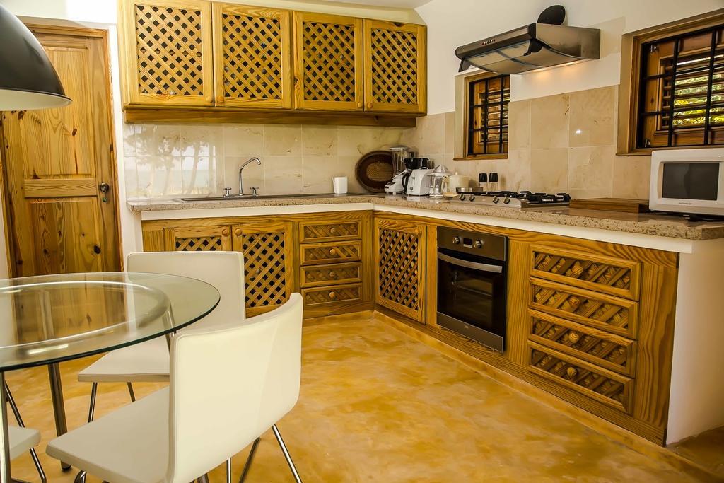 Jasmine La Playita - Ocean Front Apartment ลาส กาเลราส ภายนอก รูปภาพ