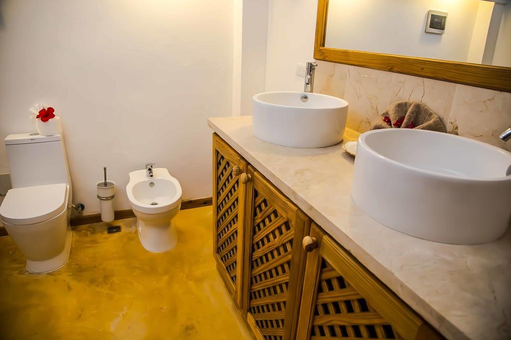 Jasmine La Playita - Ocean Front Apartment ลาส กาเลราส ภายนอก รูปภาพ
