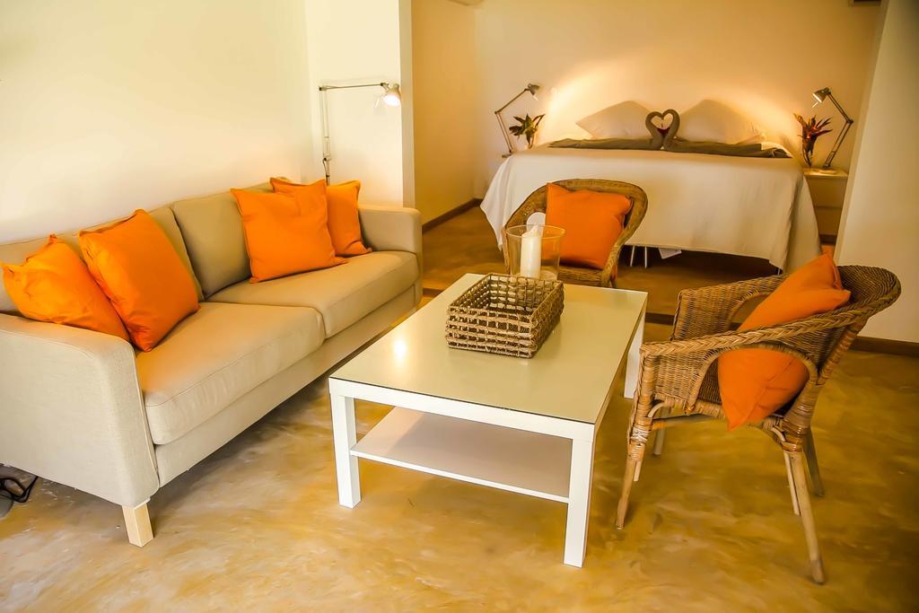 Jasmine La Playita - Ocean Front Apartment ลาส กาเลราส ภายนอก รูปภาพ
